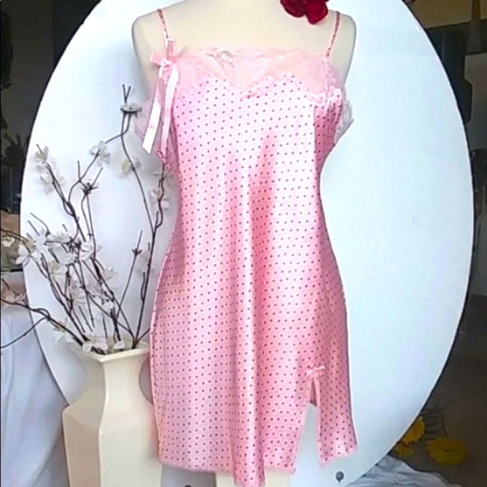 Victoria’s Secret VALENTINE’S DAY HEART PRINT SATIN BABYDOLL CHEMISE NIGHTIE L